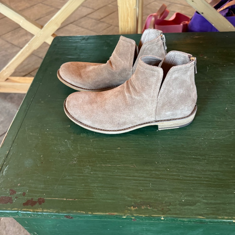 Officine Creative Le Grand ankle boot in suede